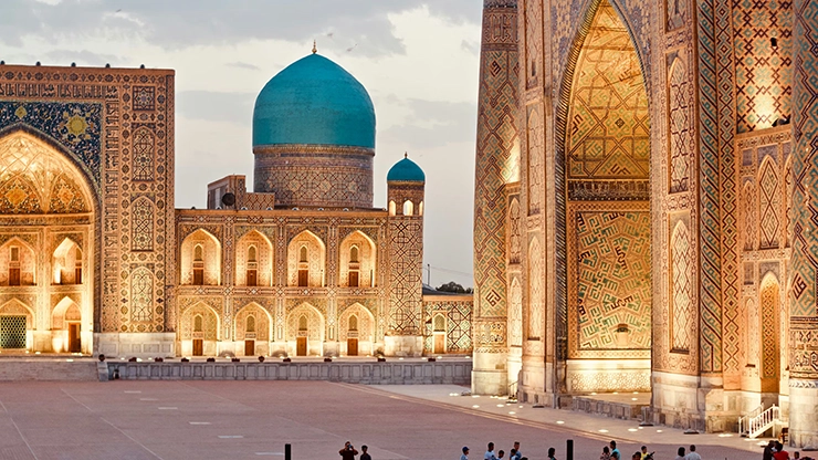 دليل شامل للملابس في أوزبكستان